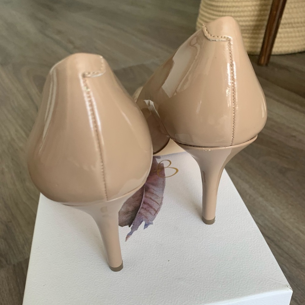 BCBG nude heels